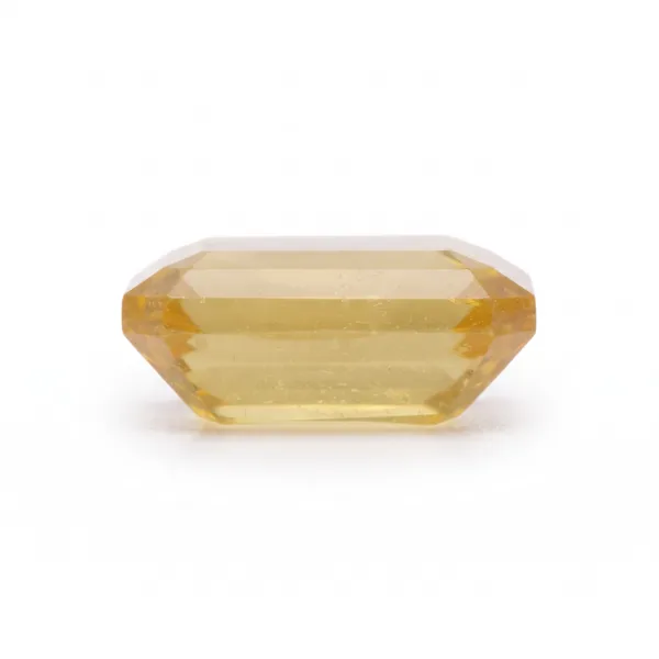 Yellow_Sapphire_(Pukhraj)_Loose_Astrological_Gemstone_(Emerald)2.50_Carat