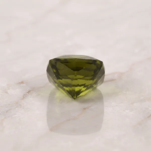 Natural_Peridot_Gemstone_Cushion_Cut_2–11_Ratti_|_World_Trust_Certified_Loose_Stone_for_Astrology,_Prosperity,_Confidence_&_Jewellery