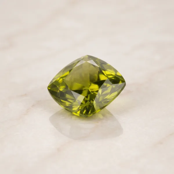 Natural_Peridot_Gemstone_Cushion_Cut_2–11_Ratti_|_World_Trust_Certified_Loose_Stone_for_Astrology,_Prosperity,_Confidence_&_Jewellery
