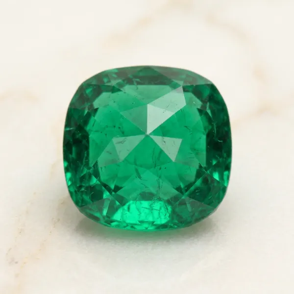 Natural_Emerald_Panna_Gemstone_Cushion_Cut_2–11_Ratti_|_World_Trust_Certified_Loose_Stone_for_Astrology,_Wisdom,_Prosperity_&_Jewellery