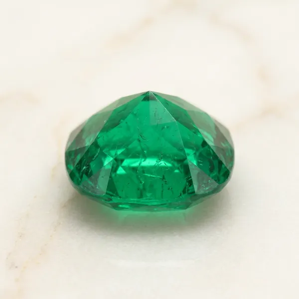 Natural_Emerald_Panna_Gemstone_Cushion_Cut_2–11_Ratti_|_World_Trust_Certified_Loose_Stone_for_Astrology,_Wisdom,_Prosperity_&_Jewellery