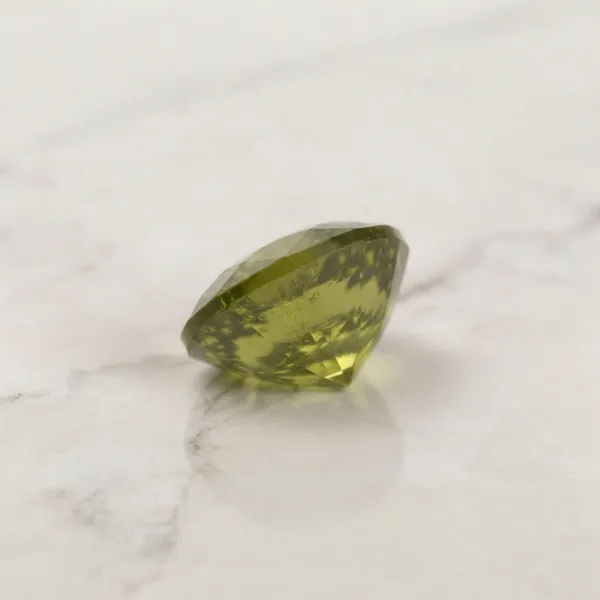 Natural_Peridot_Gemstone_Oval_Cut_2–11_Ratti_|_World_Trust_Certified_Loose_Stone_for_Astrology,_Prosperity,_Confidence_&_Jewellery
