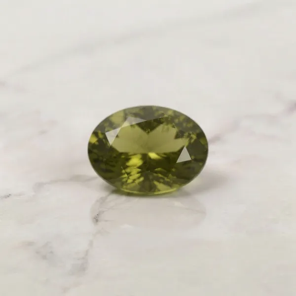 Natural_Peridot_Gemstone_Oval_Cut_2–11_Ratti_|_World_Trust_Certified_Loose_Stone_for_Astrology,_Prosperity,_Confidence_&_Jewellery