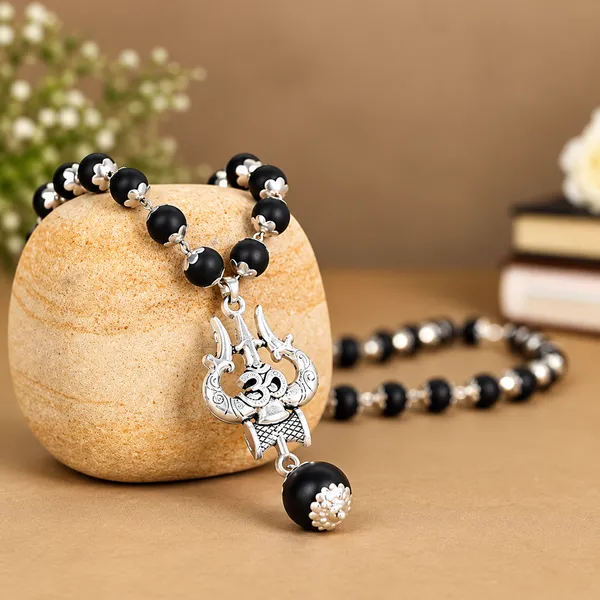Silver_Karungali_Religious_Pendant_Necklace