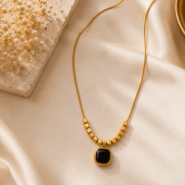 Gold_Alloy_Beaded_Blue_Square_Pendant_Necklace_For_Women