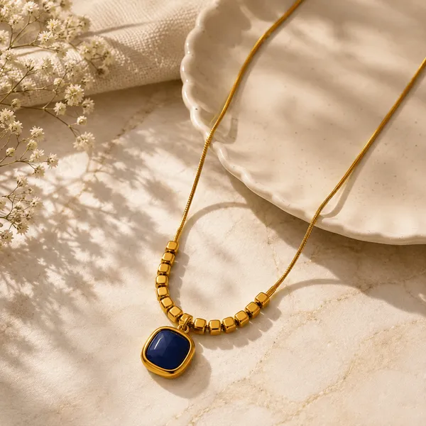 Gold_Alloy_Beaded_Blue_Square_Pendant_Necklace_For_Women