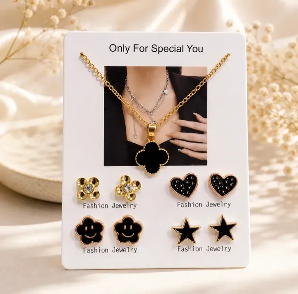 Gold_Tone_Black_Pendant_Jewellery_Set_For_Women