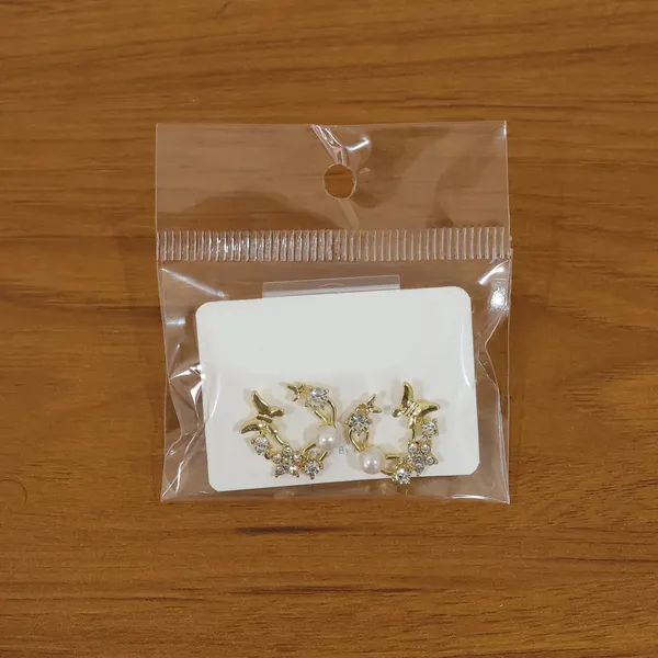 Gold_Alloy_Butterfly_Pearl_Crystal_Earrings_For_Women