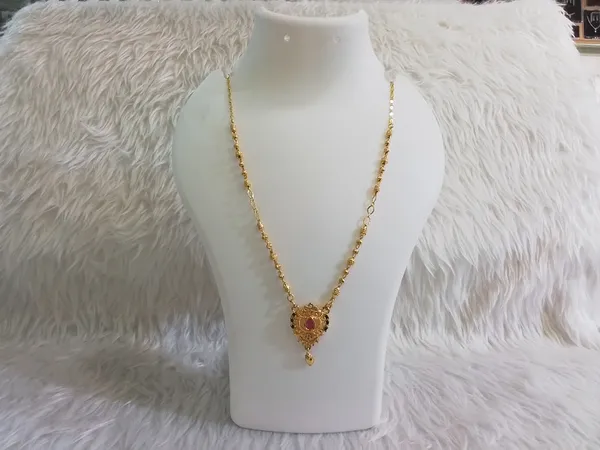 Gold_Brass_Red_Stone_Ornate_Pendant_Necklace_For_Women