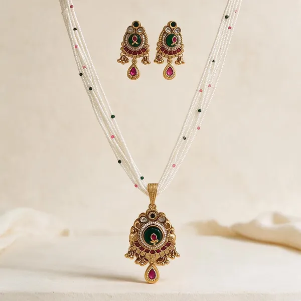 Gold_Brass_White_Beaded_Stone_Pendant_Necklace_Set_For_Women