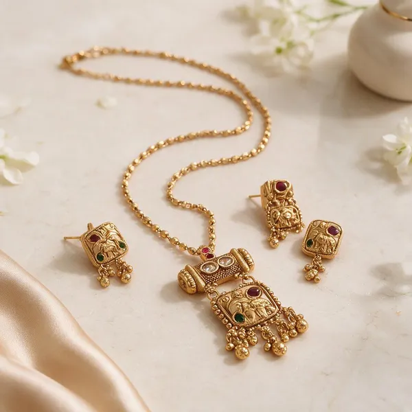 Gold_Brass_Traditional_Ornamental_Pendant_Necklace_Set_For_Women