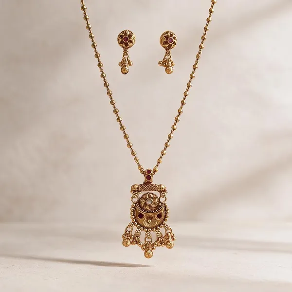 Gold_Brass_Traditional_Ornate_Pendant_Necklace_Set_For_Women