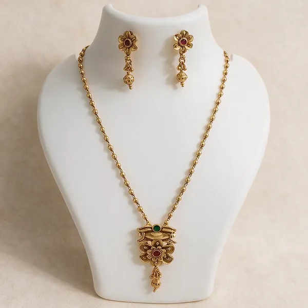 Gold_Brass_Floral_Motif_Necklace_And_Earrings_Set_For_Women