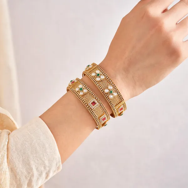 Gold_Brass_Traditional_Multicolour_Stone_Kangan_Bangle_For_Women