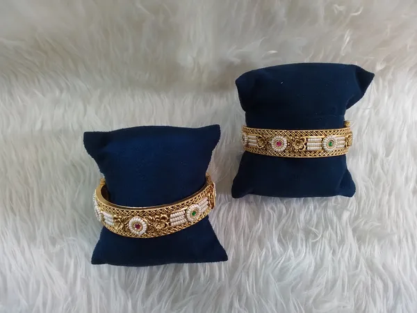 Gold_Brass_Kundan_Pink_Green_Stone_Kangan_Bangle_For_Women