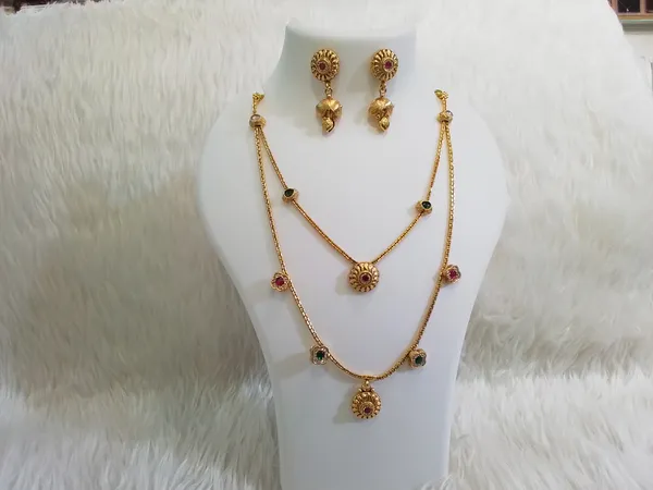 Gold_Brass_Layered_Multicolour_Stone_Necklace_Earrings_Set_For_Women