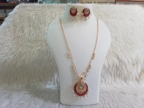 Gold_Brass_Red_Stone_Circular_Motif_Necklace_And_Earrings_Set_For_Women