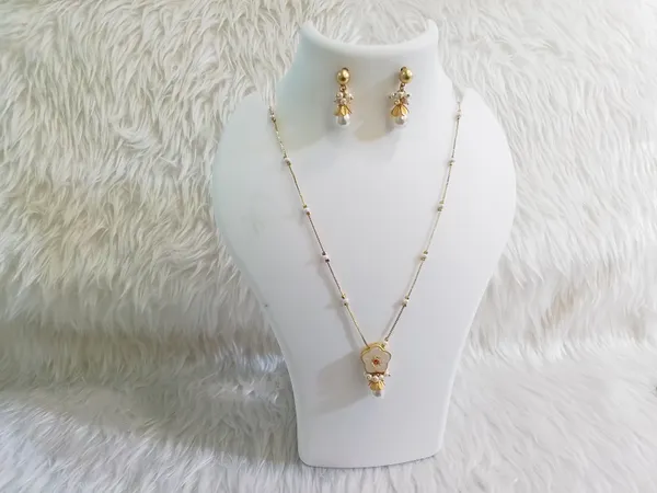 Gold_Brass_Bead_Accent_Delicate_Necklace_And_Earrings_Set_For_Women