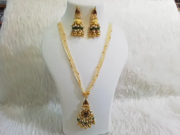 Gold_Brass_Traditional_Multicolour_Bead_Necklace_Set_For_Women