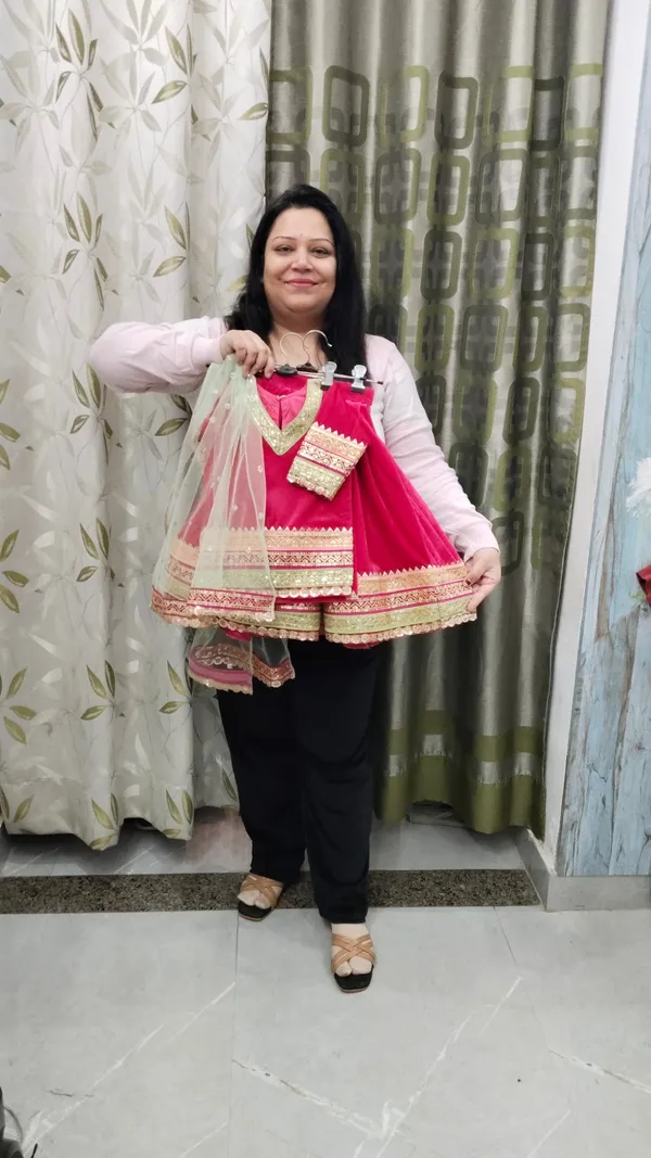 Magenta_Pink_Velvet_Handwork_Lehenga_For_Kids