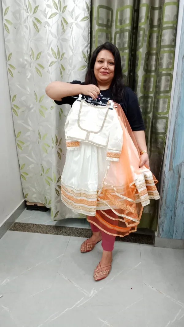Off_White_Banarsi_Silk_Handwork_Lehenga_For_Kids