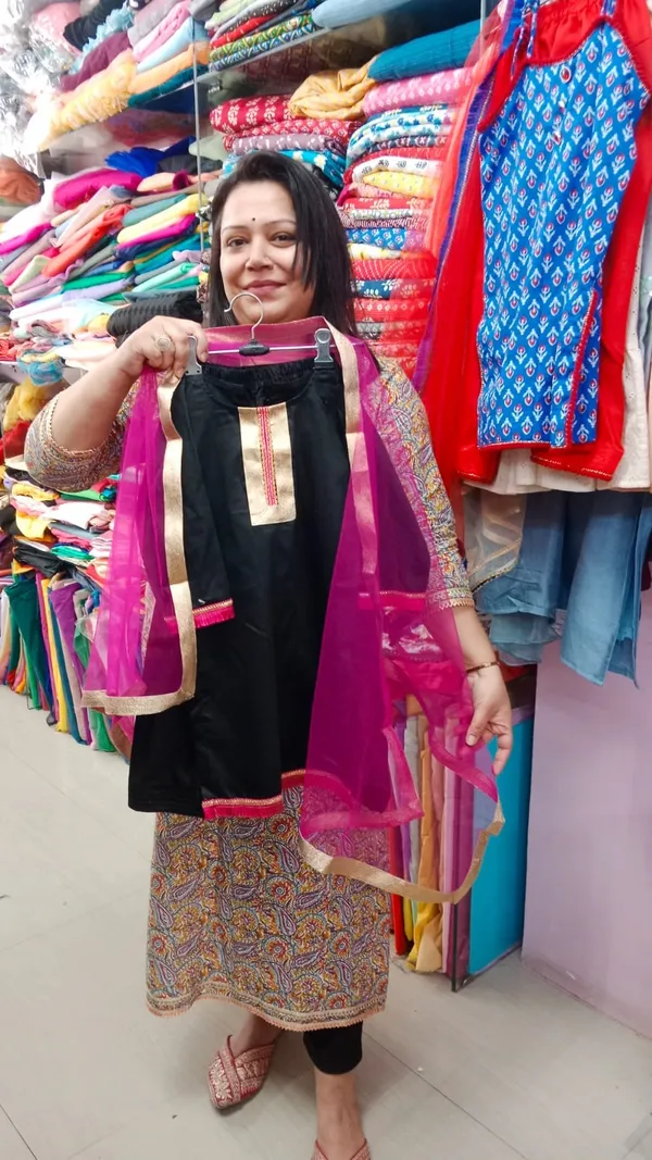 Summer_Collection_For_Kids_Black_And_Rani