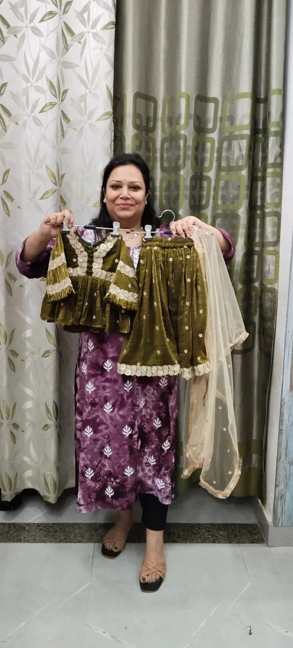 Premium_Lehnga_Set_Mehendi_Green