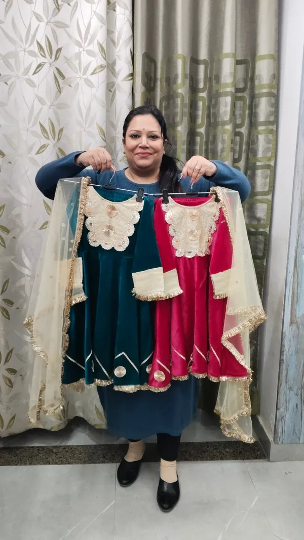 Green_Red_Velvet_Banarasi_Suit_Set_For_Kids