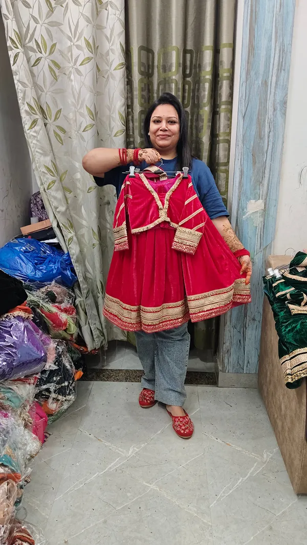 Premium_Velevt_Winter_Lehnga_Sets_Bottle_Green_1