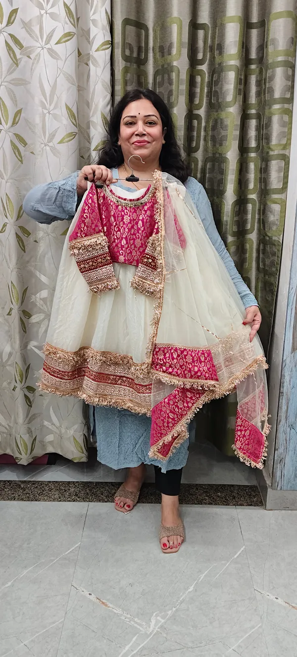 Luxe_Maharani_Lehnga_Set_Off_White_Rani