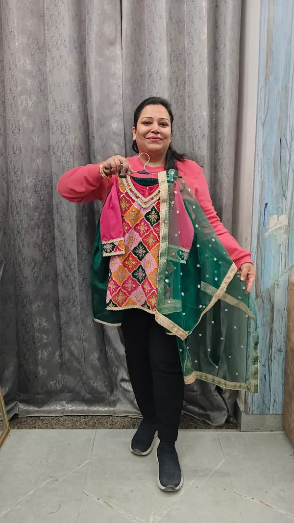 Green_Crepe_Hand_Work_Suit_Set_For_Kids