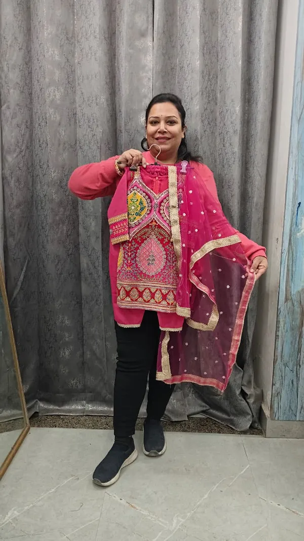 Pure_Crape_Hand_Work_Suits_Rani