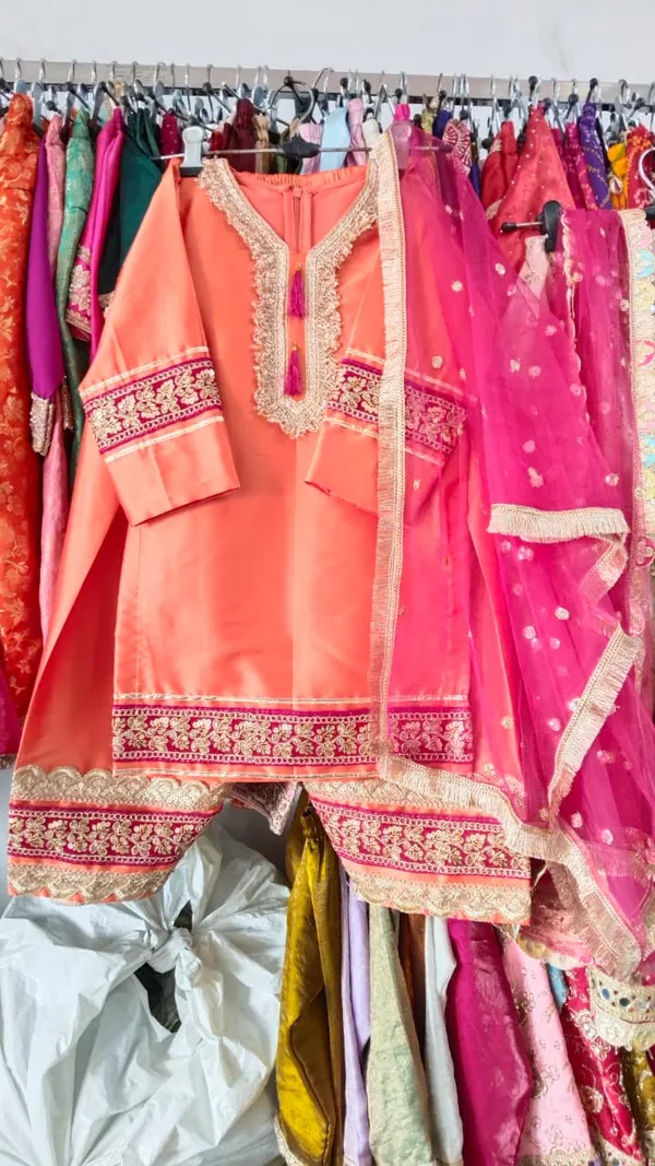 Luxury_Party_Wear_Farshi_Salwar_Suit