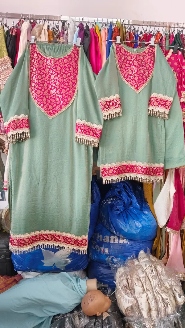 Premium_Mother_Daughter_Matching_Outfits