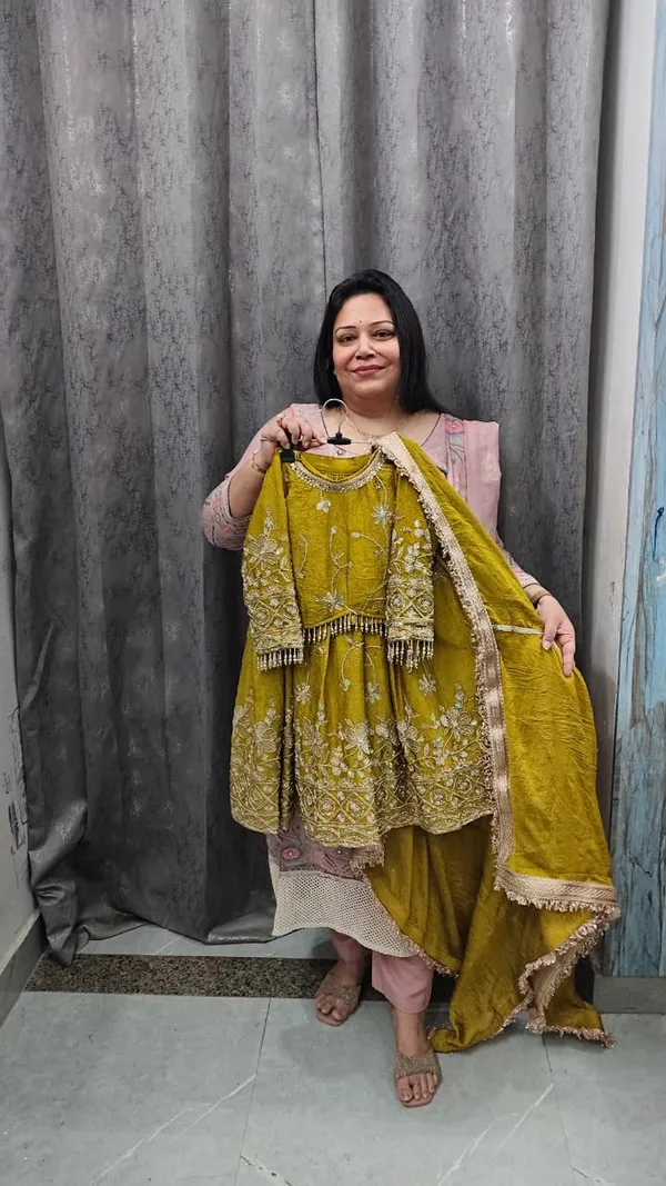 Mugal_Luxury_Handwork_Lehnga_Lime_Green