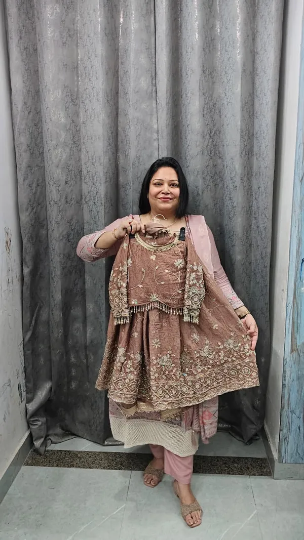 Mugal_Luxury_Handwork_Lehnga_Nude