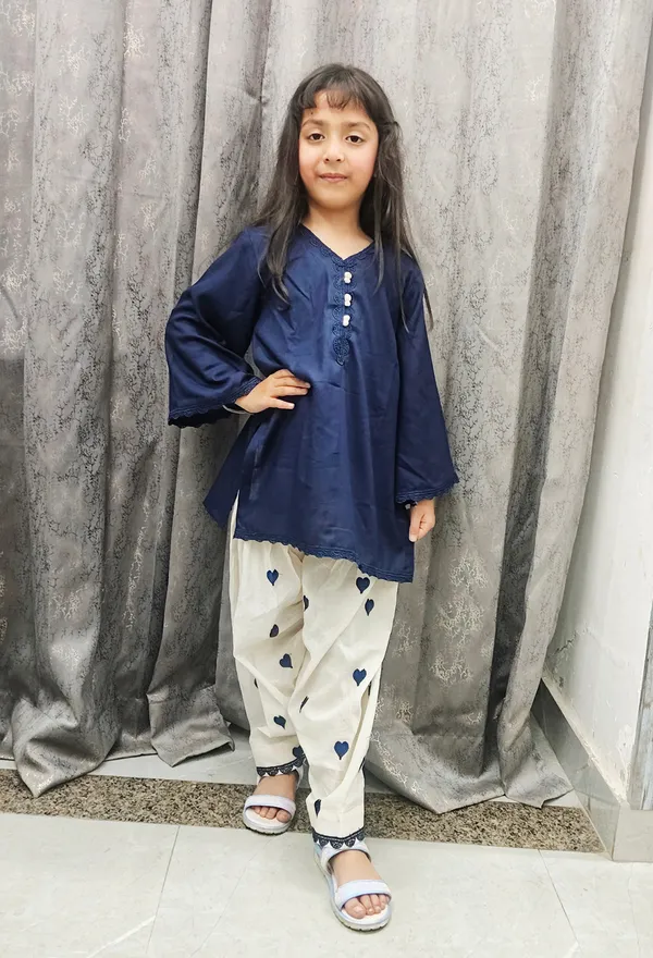 Hania_Look_Pakistani_Dress_Blue_2