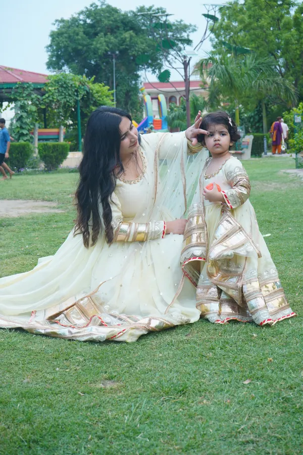 Off-White_Silk_Gown_Matching_Outfit_For_Kids