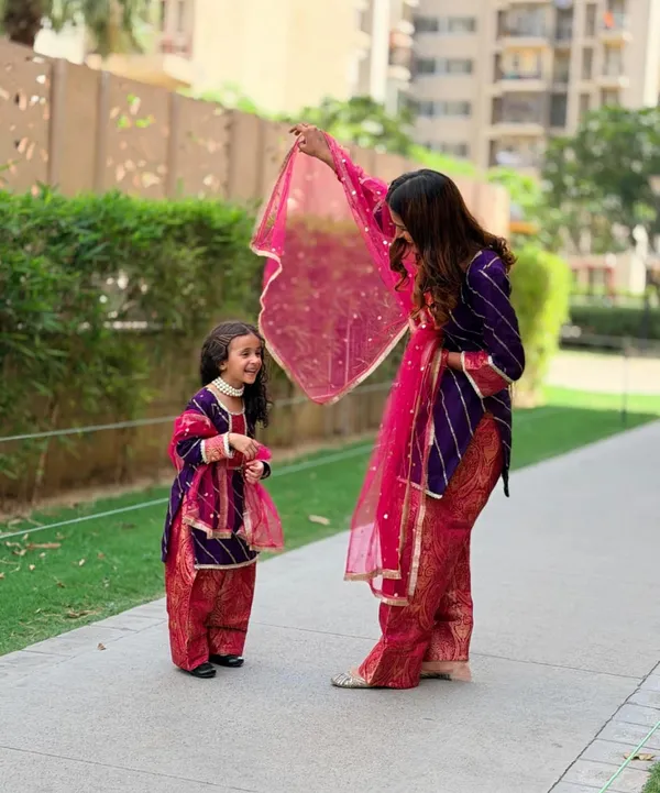 Luxury_Silk_Mother_Daughter_Matching_Outfits_Purple