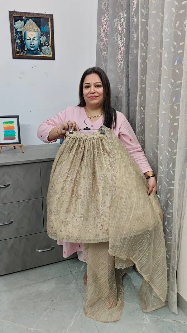 Premium_Crush_Handwork_Lehnga