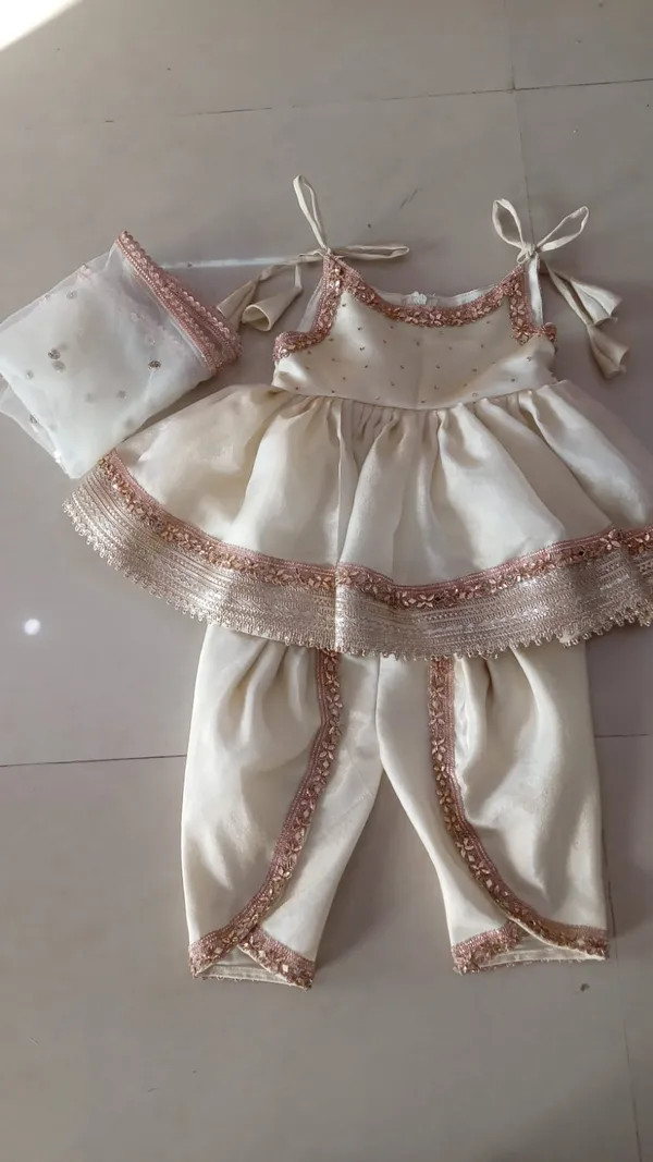 Premium_Moss_Silk_Tulip_Set