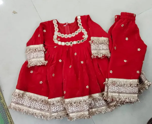 Red_Silk_Buti_Frock_Suit_For_Kids