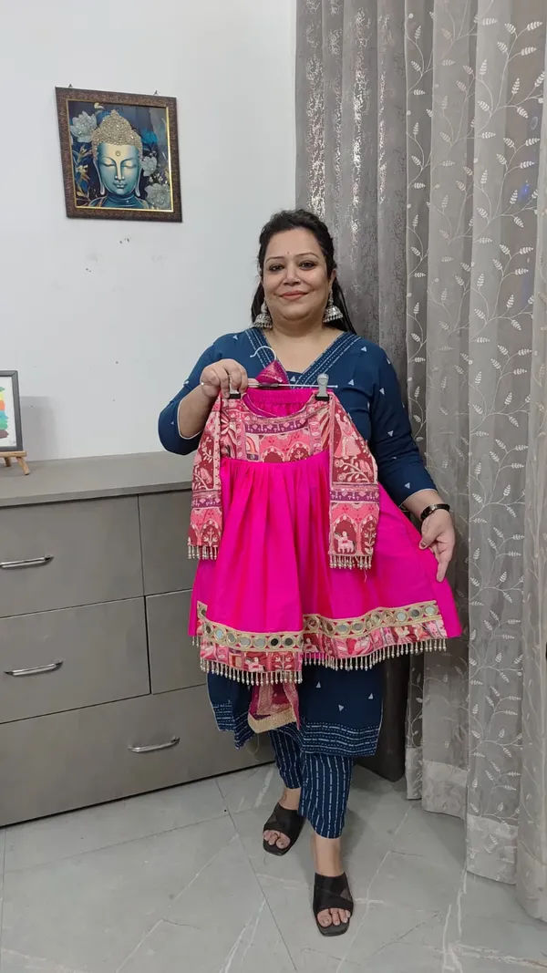 Pink_Silk_Embellished_Frock_Suit_For_Kids