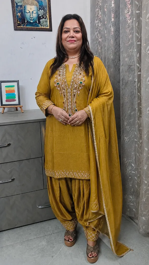 Women_S_Farshi_Suits