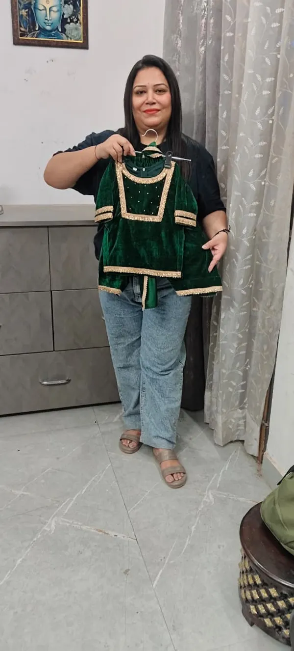 Bottle_Green_Velvet_Handwork_Border_Kurta_Salwar_Set_For_Kids