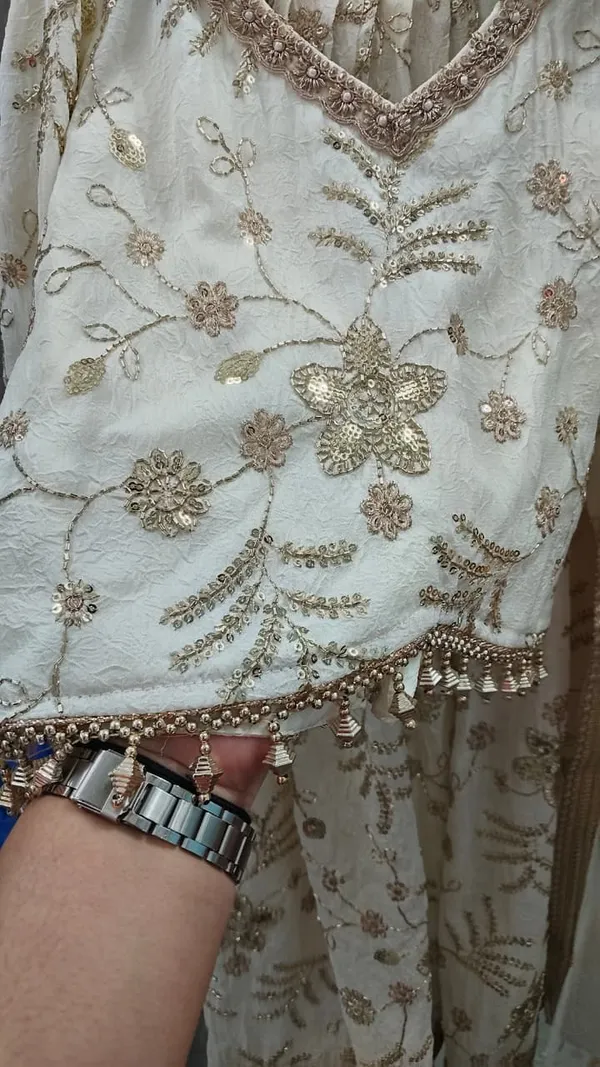 Band_Baja_Baarat_Luxury_Lehenga_Off_White