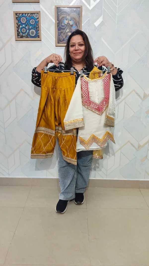 Gulmohar_Farshi_Suits_Rani