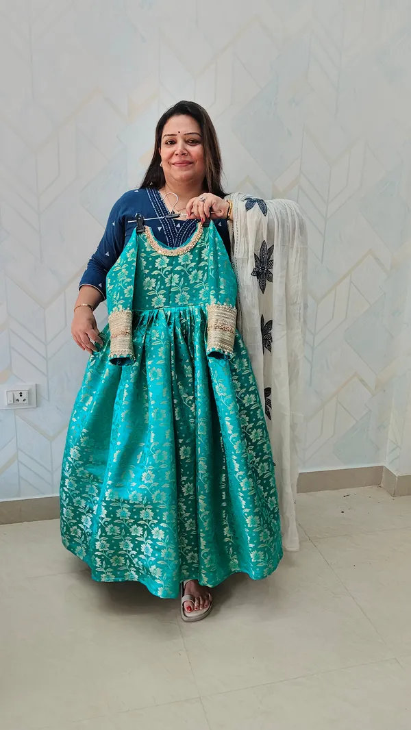 A_Royal_Affair_Pishwas_Gown_Rani