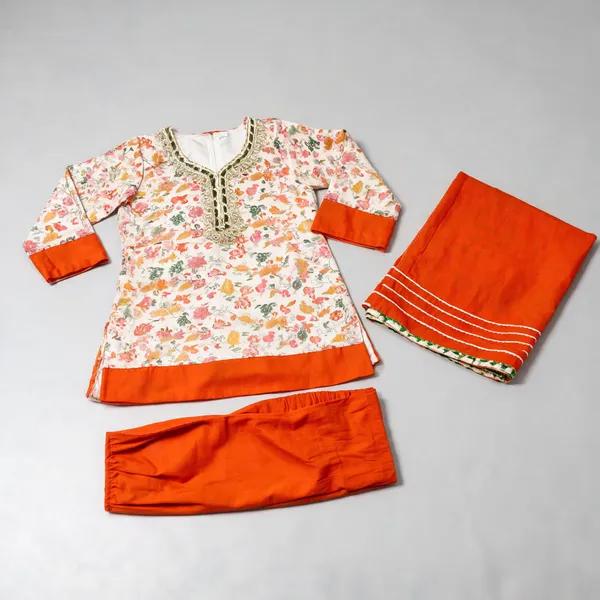 Off_White_Chanderi_Gota_Work_Matching_Outfit_For_Boys