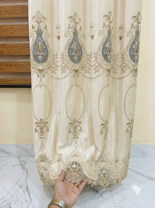 Cream_Embroidered_Paisley_Pattern_Window_Curtain